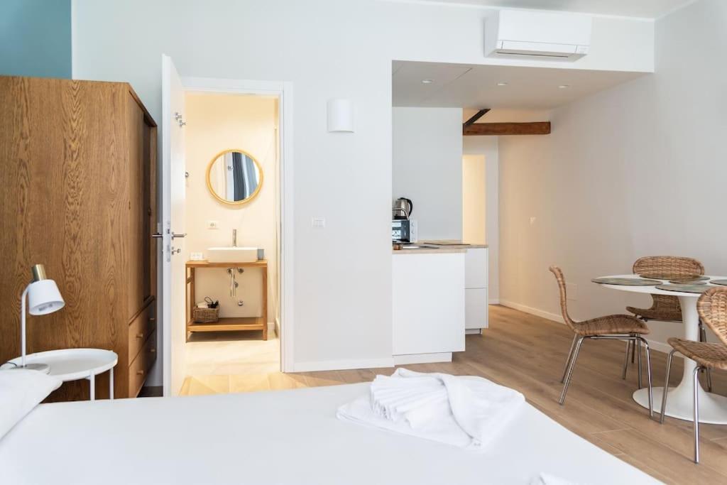 Youhosty - Ticinese Suite 1 Milano Esterno foto