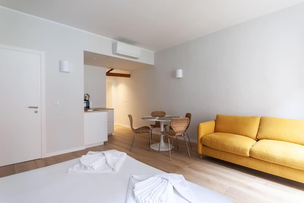Youhosty - Ticinese Suite 1 Milano Esterno foto